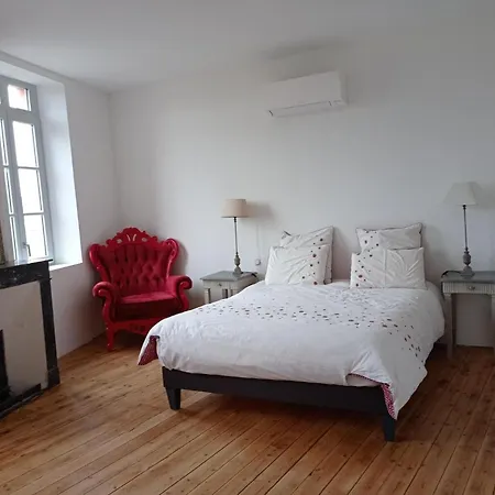 Bed & Breakfast Les Coulisses Du Chateau Negrepelisse